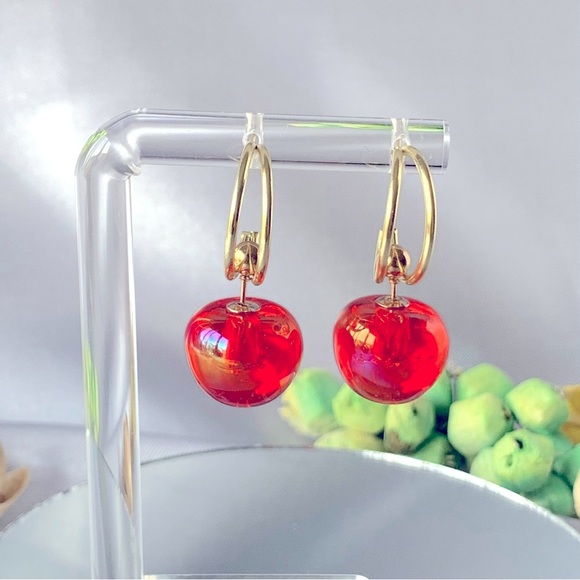 ๐Flush Red Cherry Drop Earrings - Picture 6 of 7